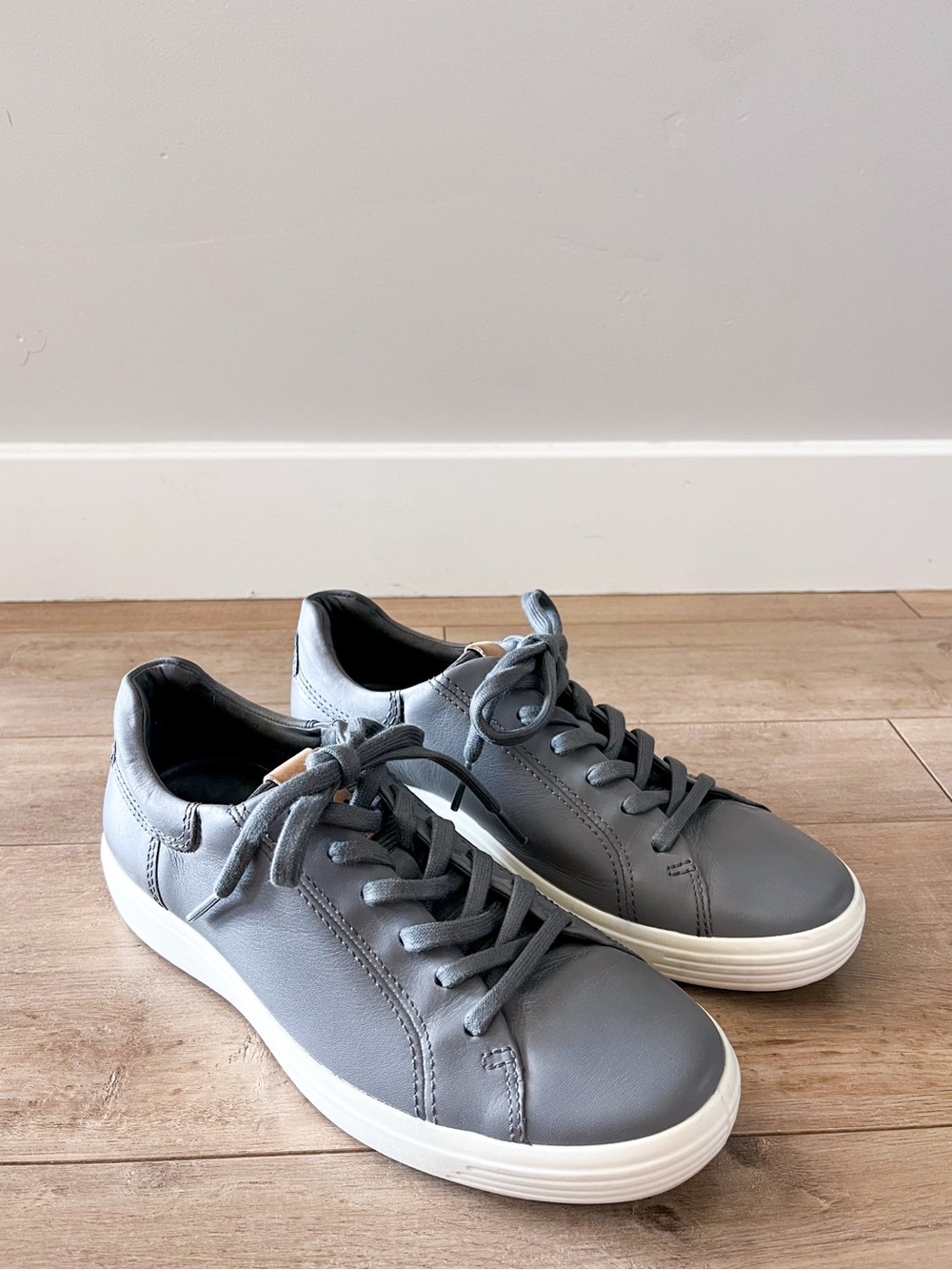 ECCO Men's Soft 7 City Leather Sneakers Titanium US 5 - Picture 2 of 10